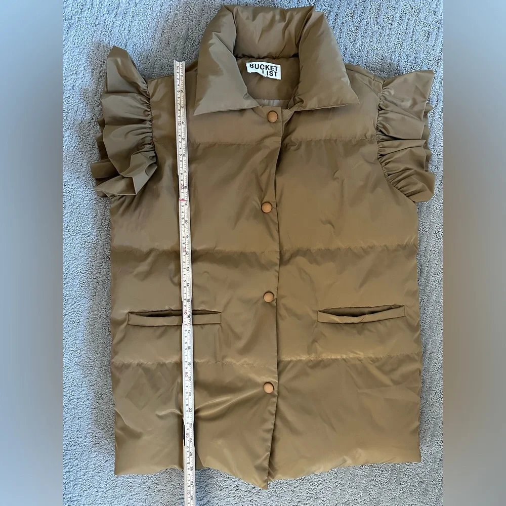 Bucket List Ruffle Sleeve Puffer Vest Gold Tan Quilted Statement Vest Sz S - Picture 11 of 12